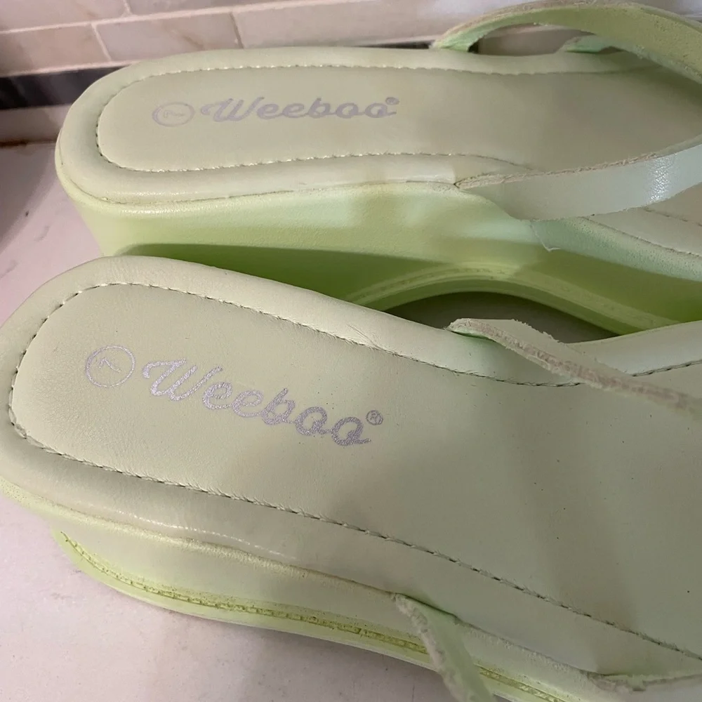 Weeboo Dessy-2 pastel green wedge thong platform strappy sandals women’s 7